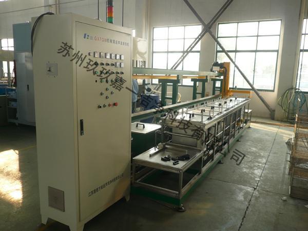 Single arm conveyor cleaning machine