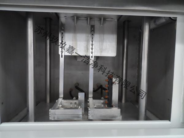 Single chamber compact delivery