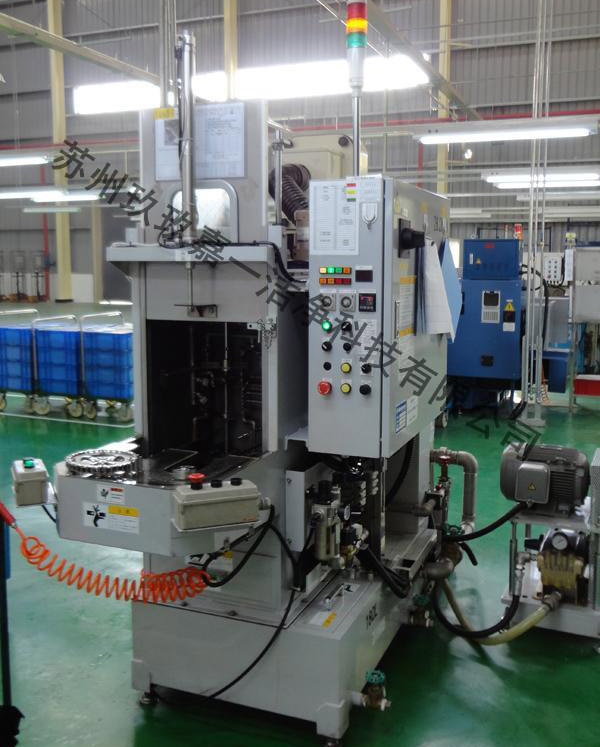 Single chamber compact delivery